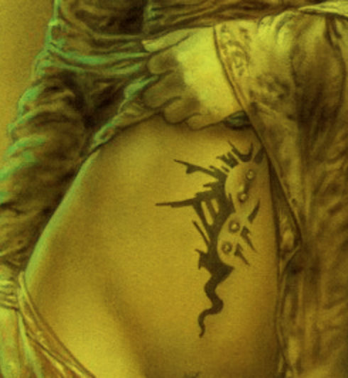 tribal tatuaż na brzuchu