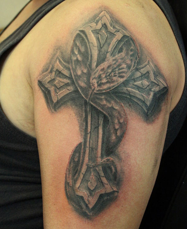 tatuaż z krzyżem i wężem