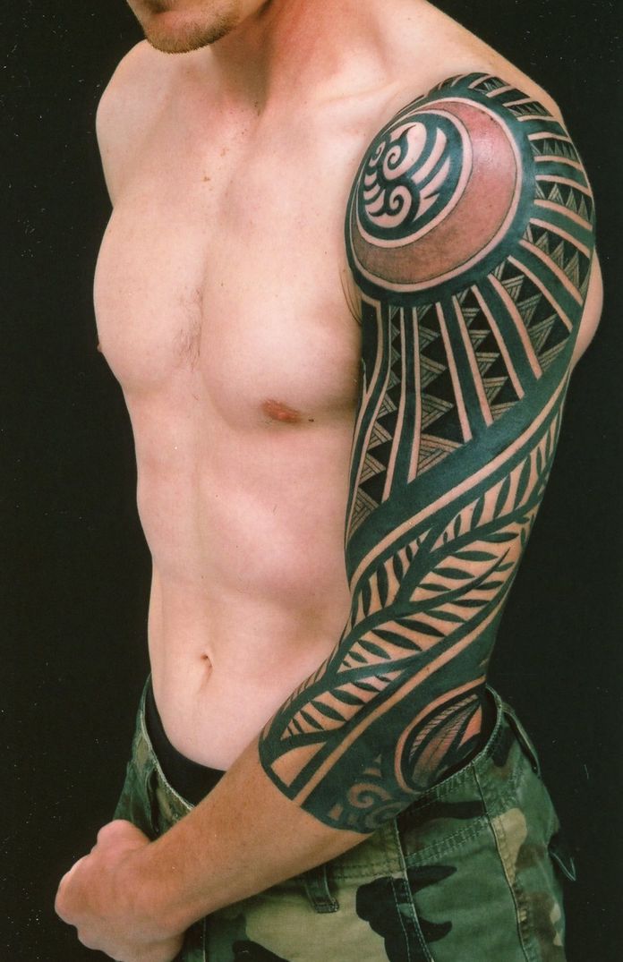 tribal plemienny wzór tatuażu na ręce