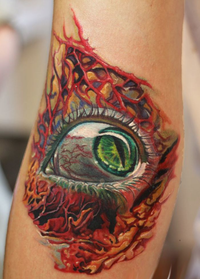 tattoo studio eyes