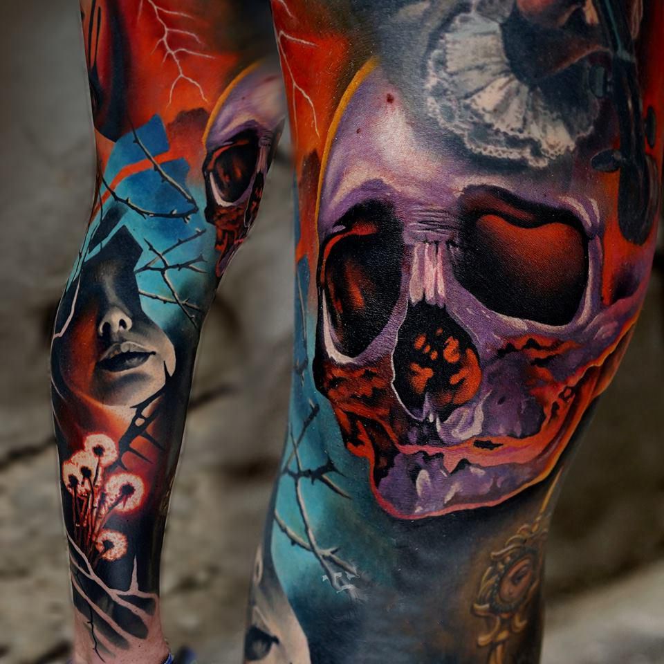 twarz kobiety i czaszka kolorowe tatuaż