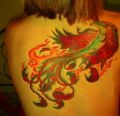 tatuaże feniksy na plecach