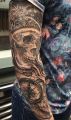 tatuaż z czaszką na ręce