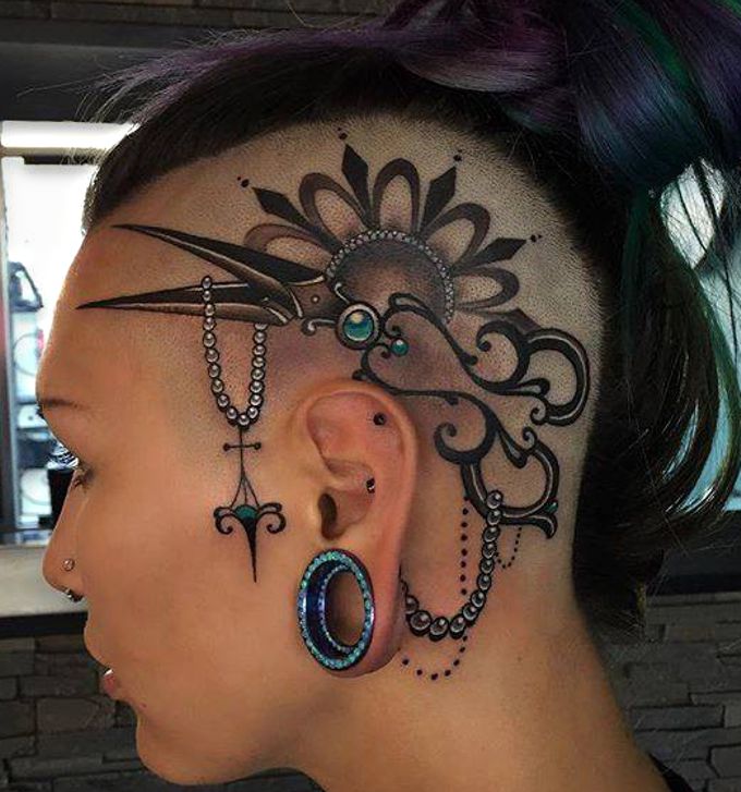 tatuaże na głowie | nożyczki