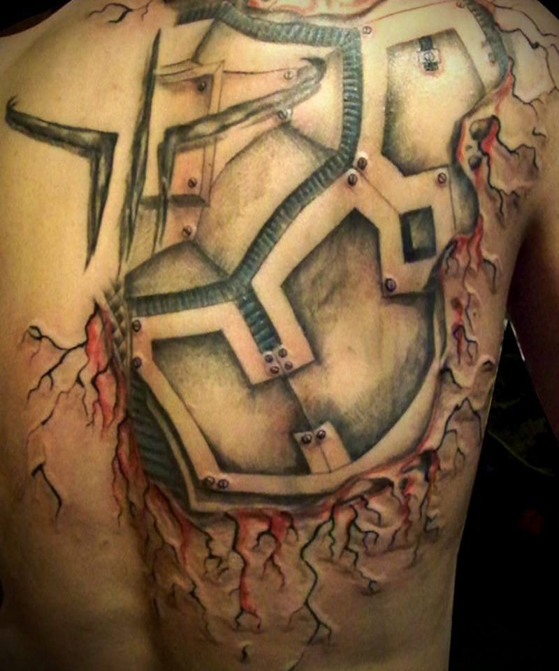 Quake tattoo on back