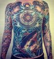 rekin tatuaże na brzuchu