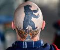 niedźwiedź tatuaż na głowie